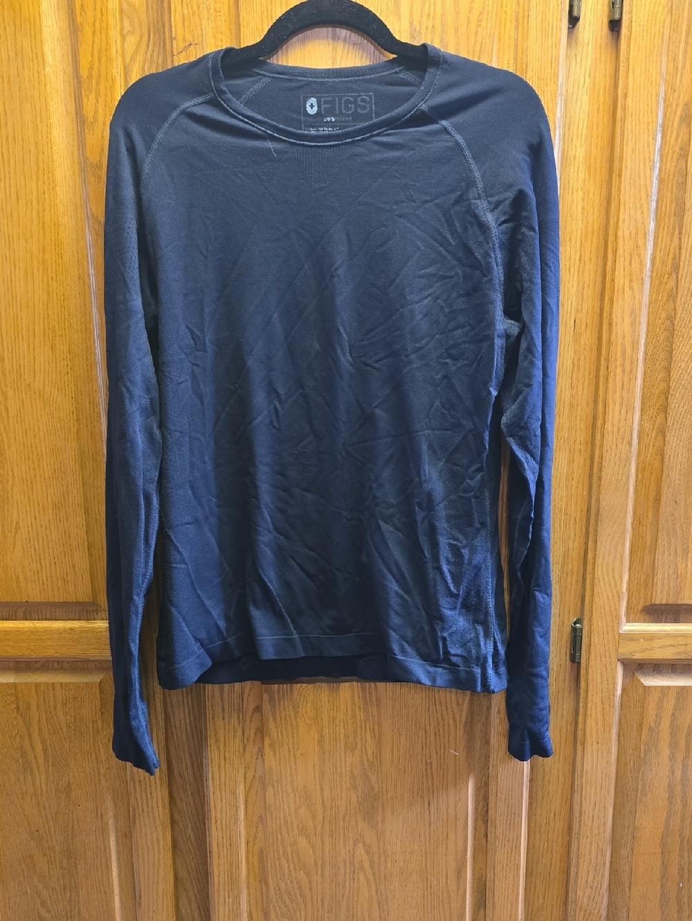 FIGS Womens Salta Seemles L/S Underscrub Top, Black, XL